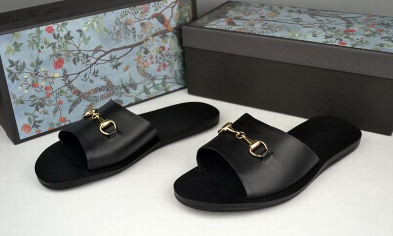 Gucci Slippers Woman--233